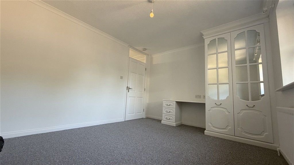 Property photo 3 of 12 Bedroom New