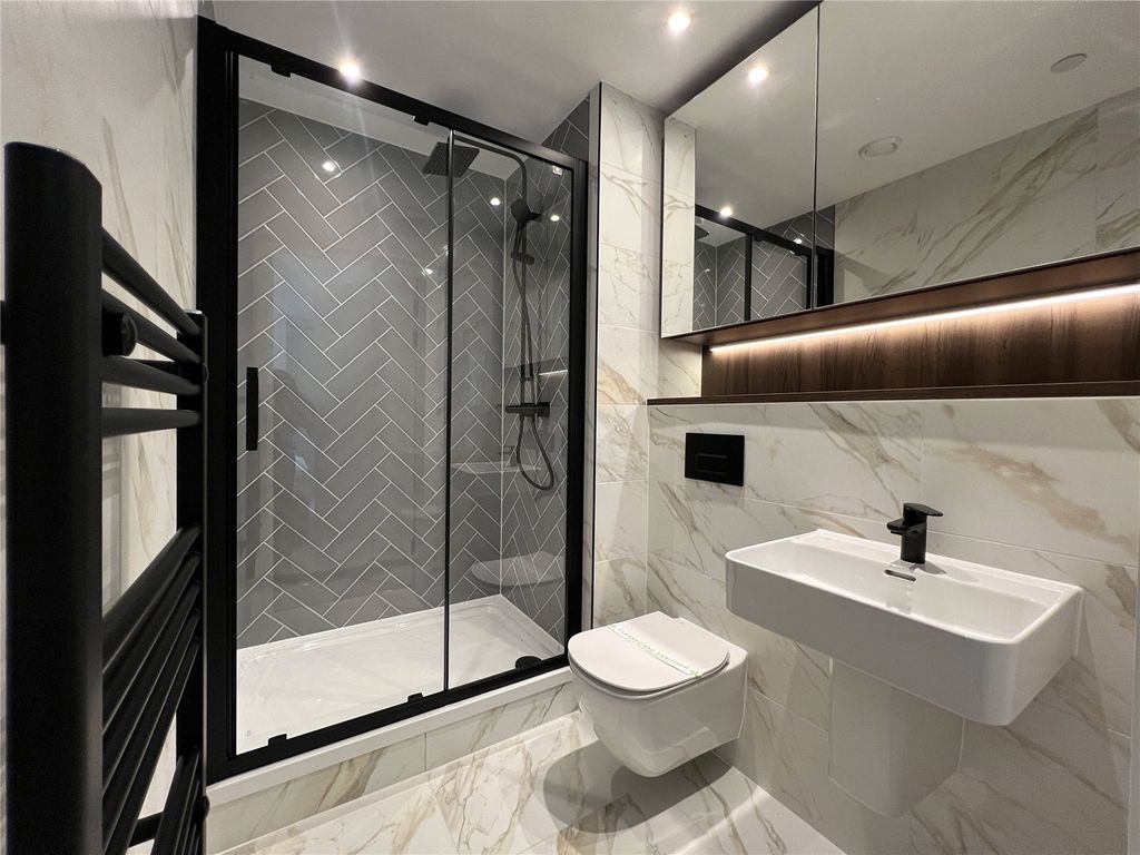 Property photo 2 of 30 Bathroom