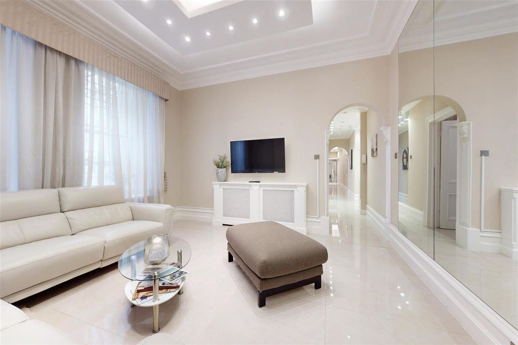 Property photo 1 of 14 Reception Room