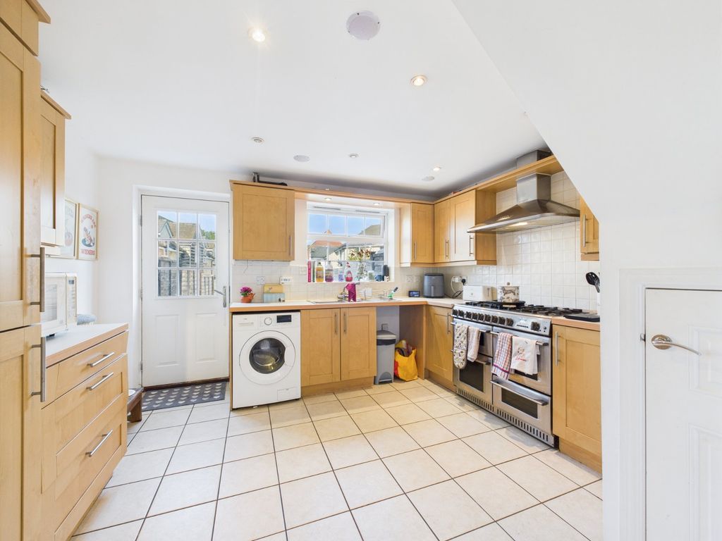 Property photo 2 of 15 Picture No. 30
