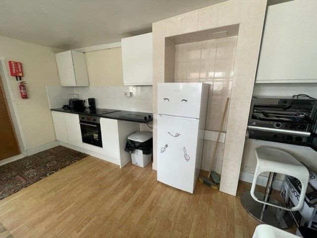 Property photo 3 of 4 Kitchen