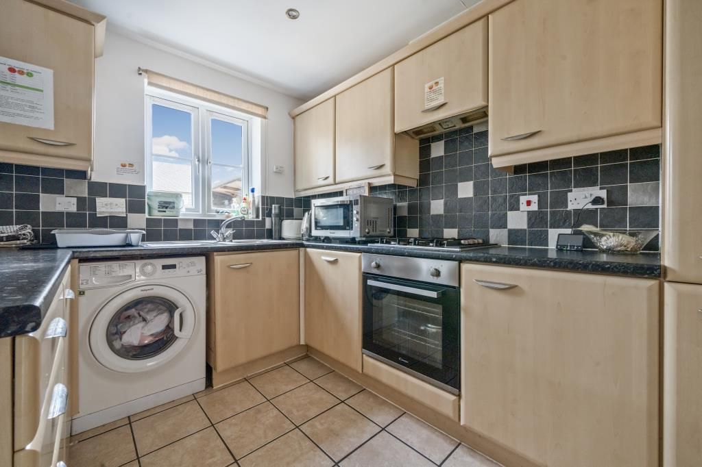 Property photo 3 of 15 Kitchen