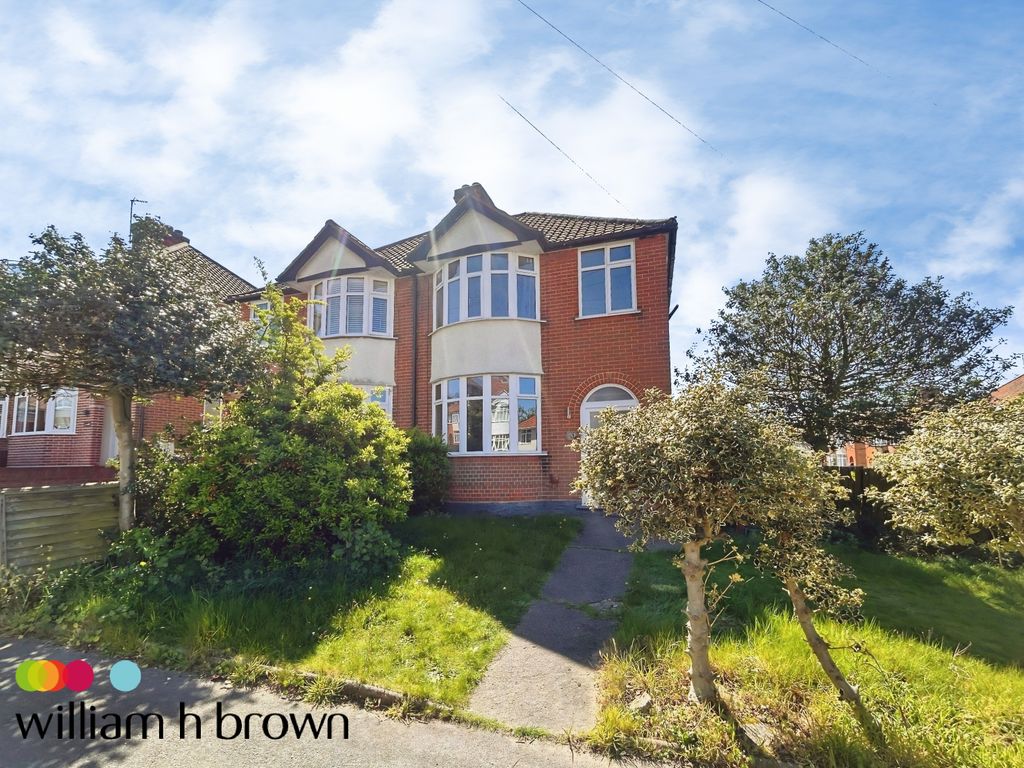 Property photo 1 of 15 Front