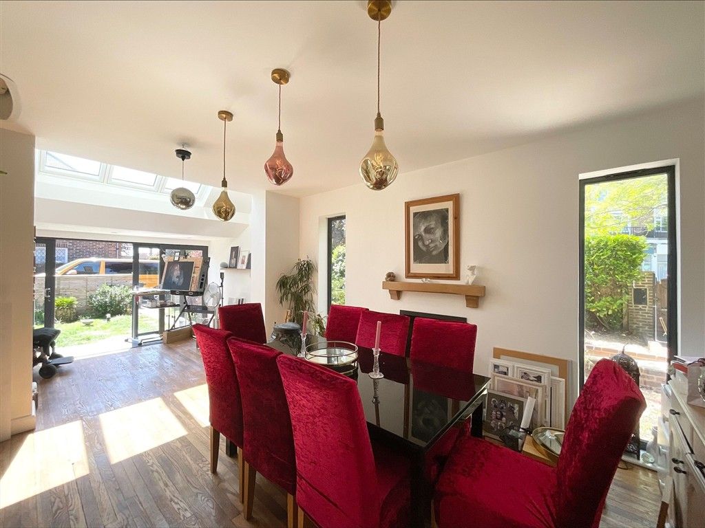 Property photo 3 of 23 Dining Area*
