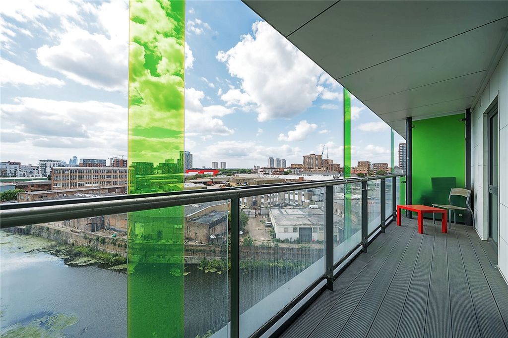 Property photo 2 of 16 Picture No. 10