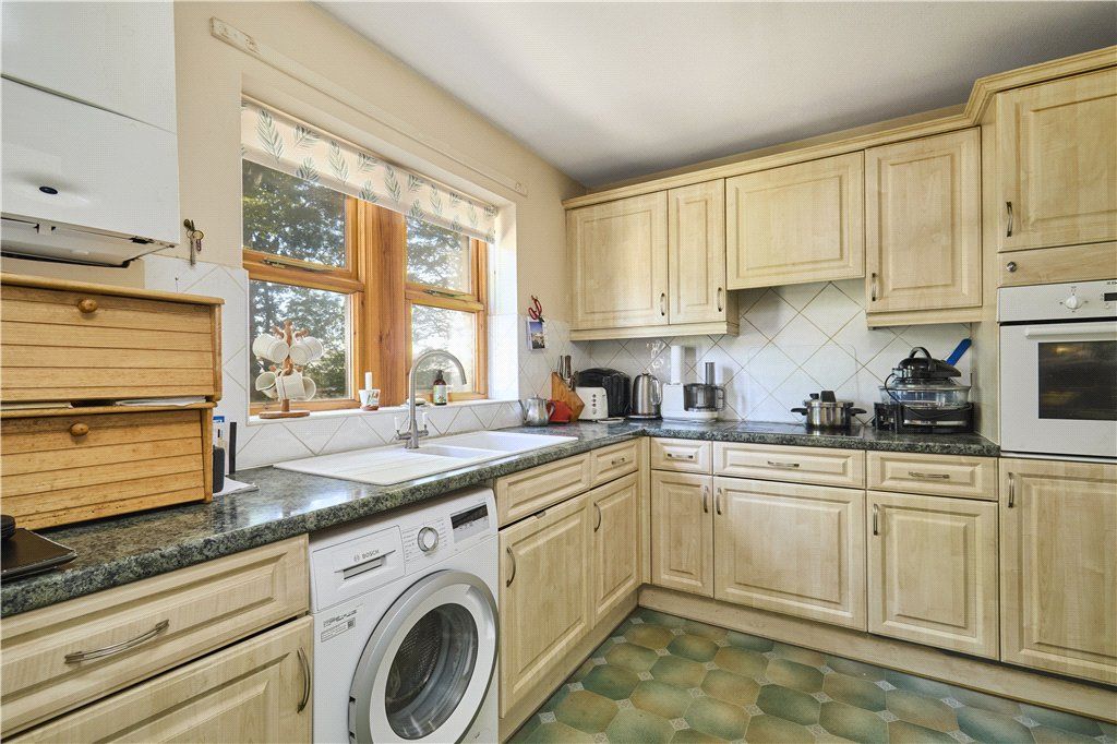 Property photo 3 of 15 Kitchen