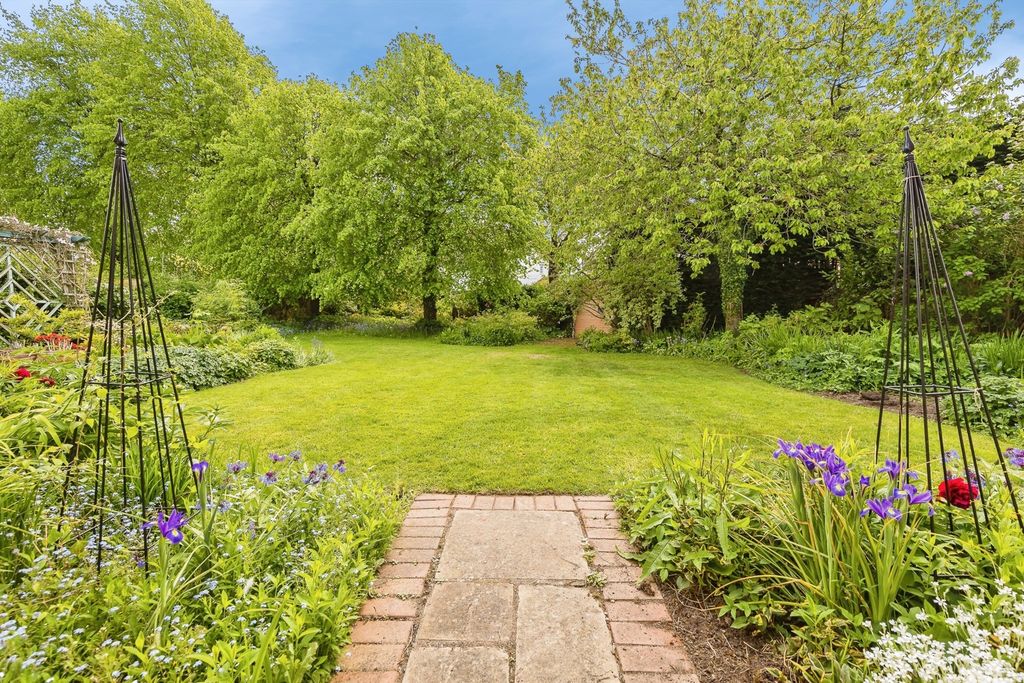 Property photo 3 of 27 Pbox-Img.Jpg