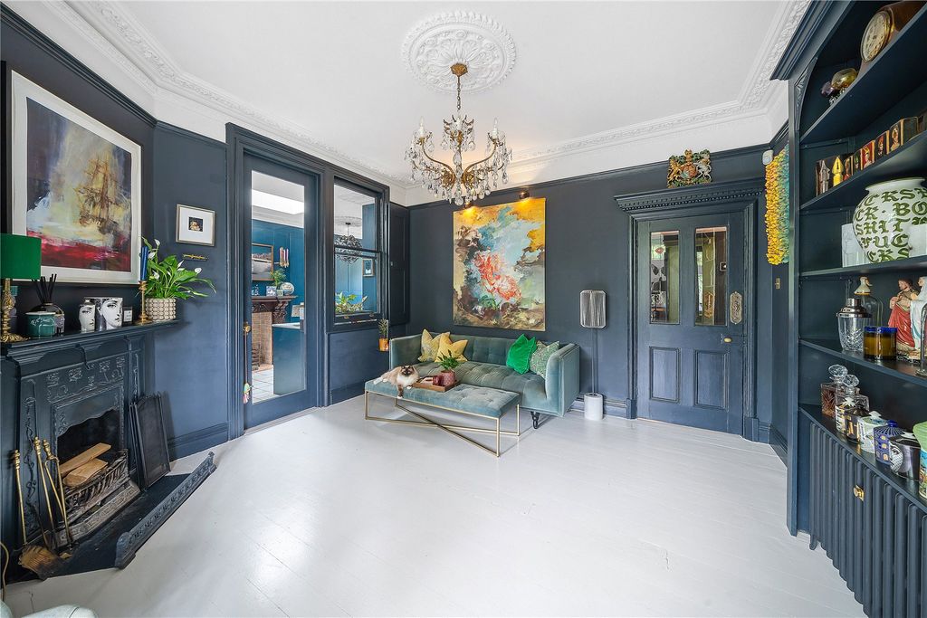 Property photo 2 of 27 Picture No. 05