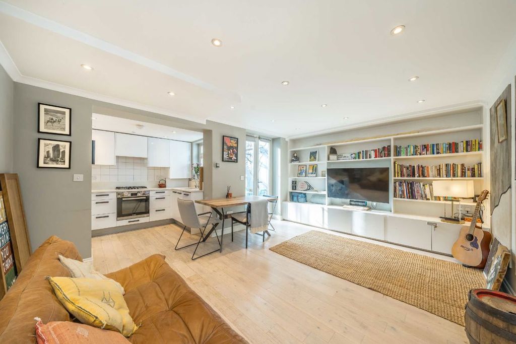 Property photo 2 of 5