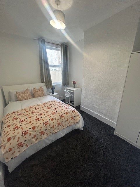 Property photo 2 of 3