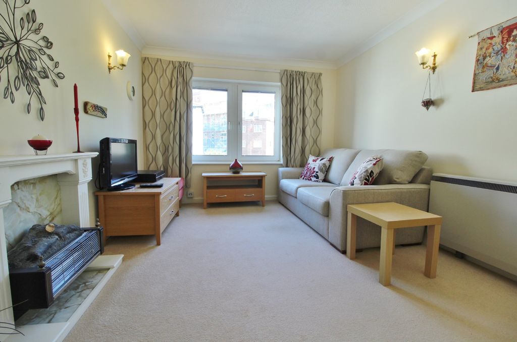 Property photo 2 of 15