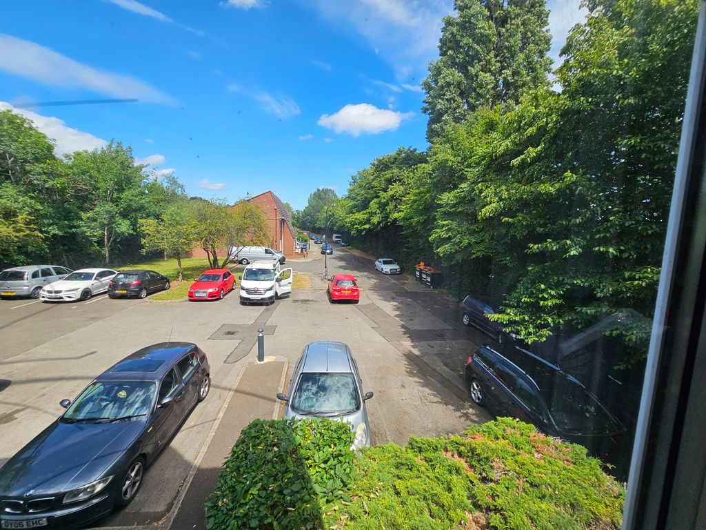 Property photo 3 of 18
