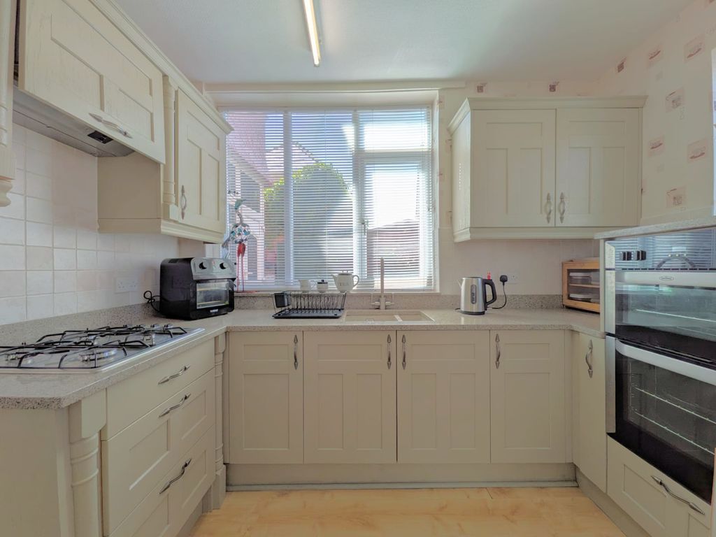 Additional image 9 of 3 bed detached house for saleHerkomer Crescent, West Shore LL30