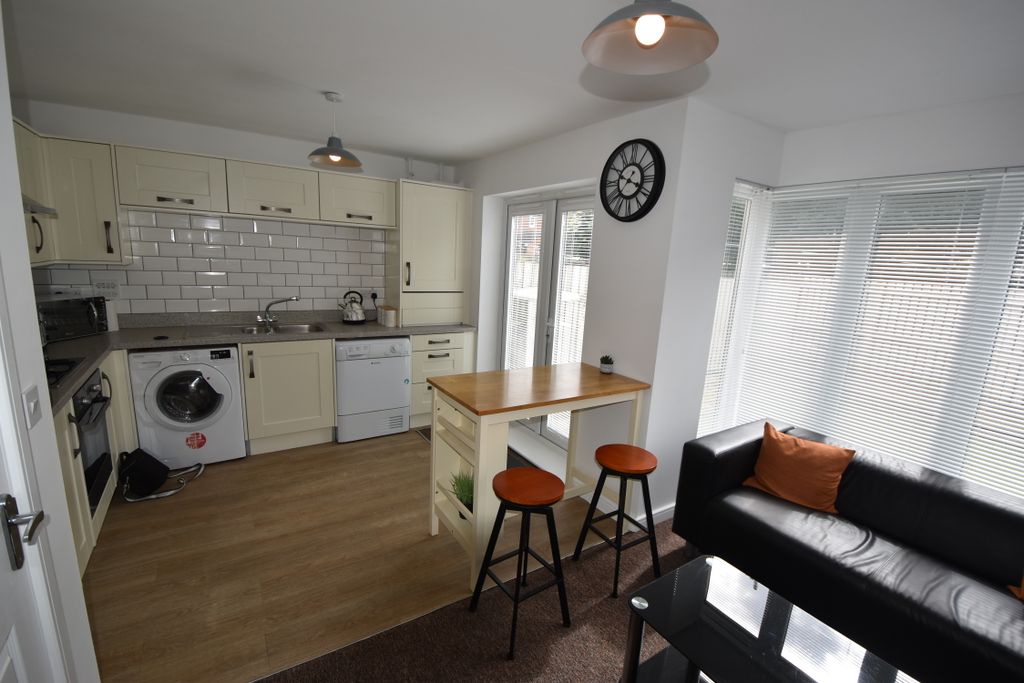 Property photo 3 of 33