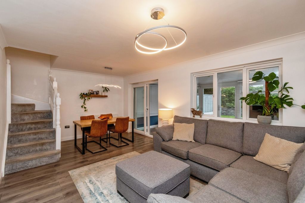 Property photo 3 of 19 Living / Dining Room