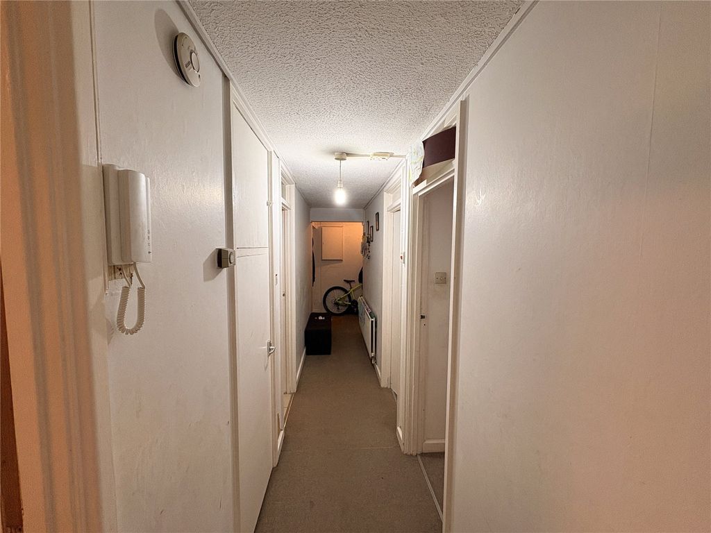 Property photo 3 of 12 Picture No. 10