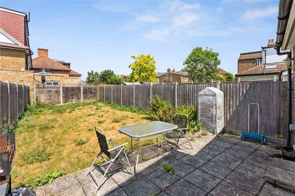 Property photo 3 of 12 Picture No. 14
