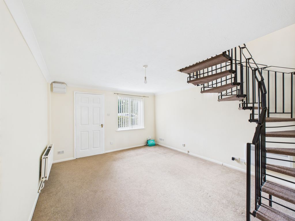 Property photo 2 of 8 Gallery