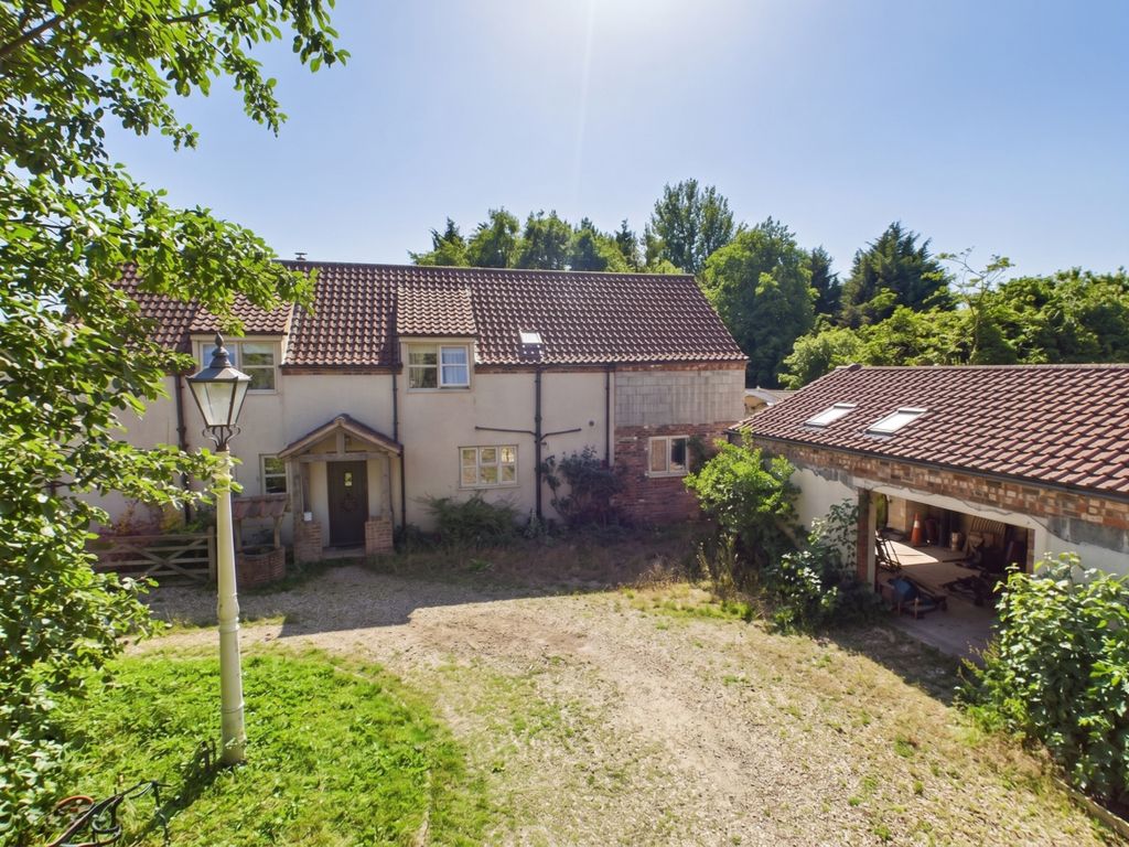 Property photo 1 of 27