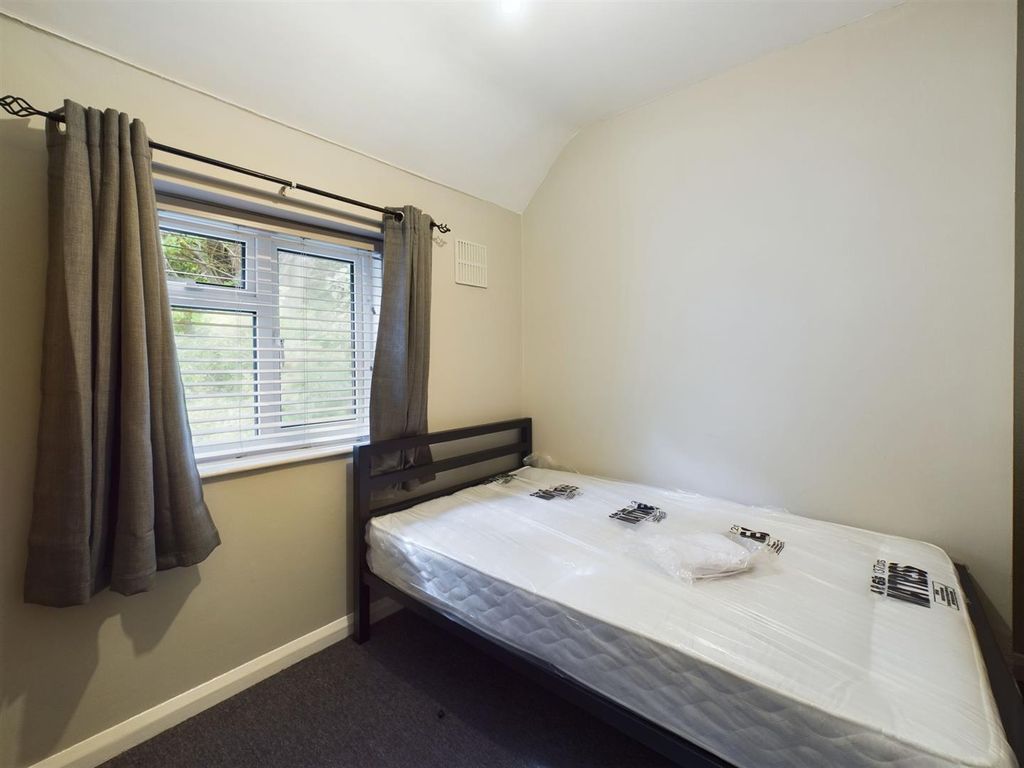 Additional image 9 of 5 bed shared accommodation to rentThe Avenue, Brighton BN2