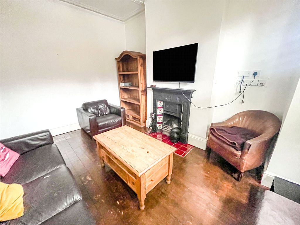 Property photo 2 of 29 Picture No. 03
