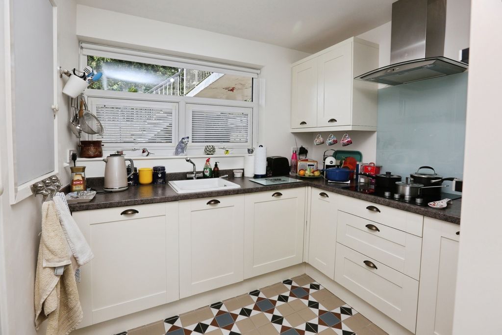 Property photo 3 of 15 Photo