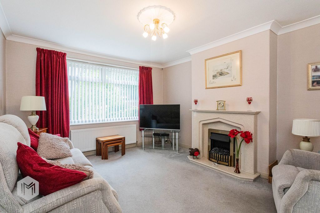 Property photo 2 of 27