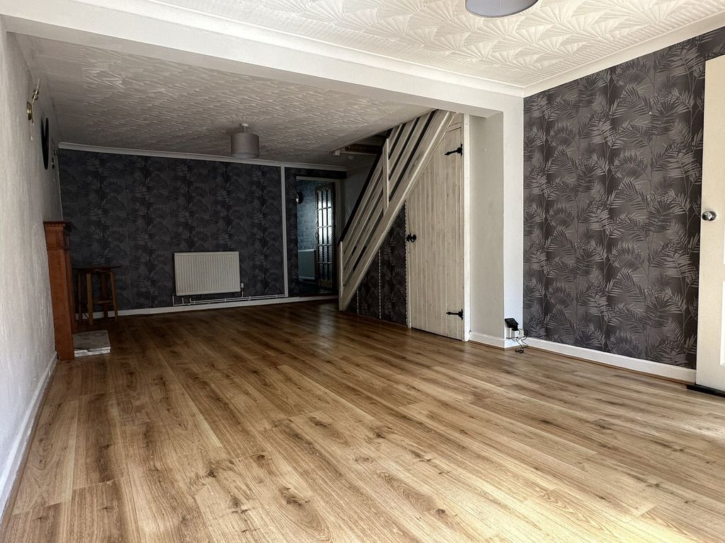 Property photo 2 of 17 Not Specified