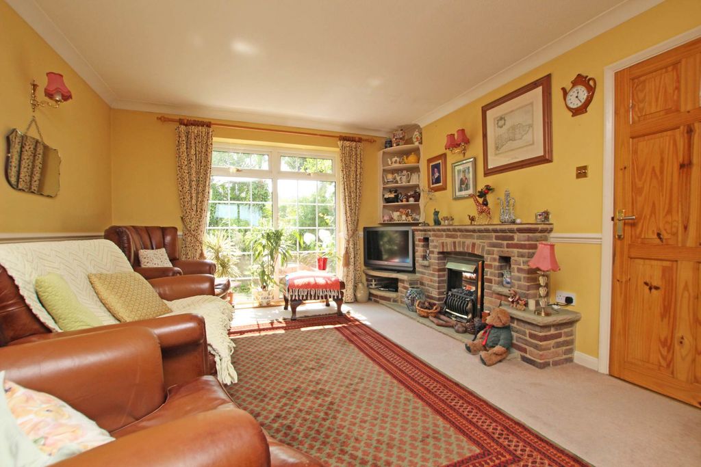 Property photo 3 of 23