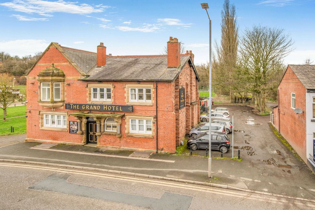 Property photo 1 of 19 The Grand Hotel, 13 Market Street, Manchester M26 1Gf