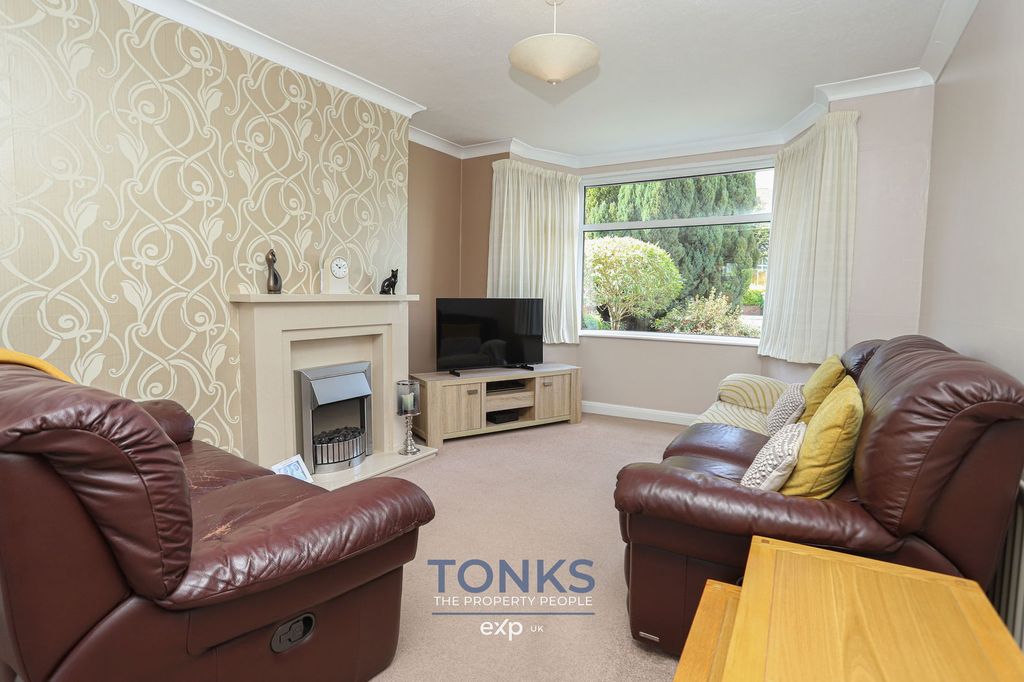 Property photo 3 of 18