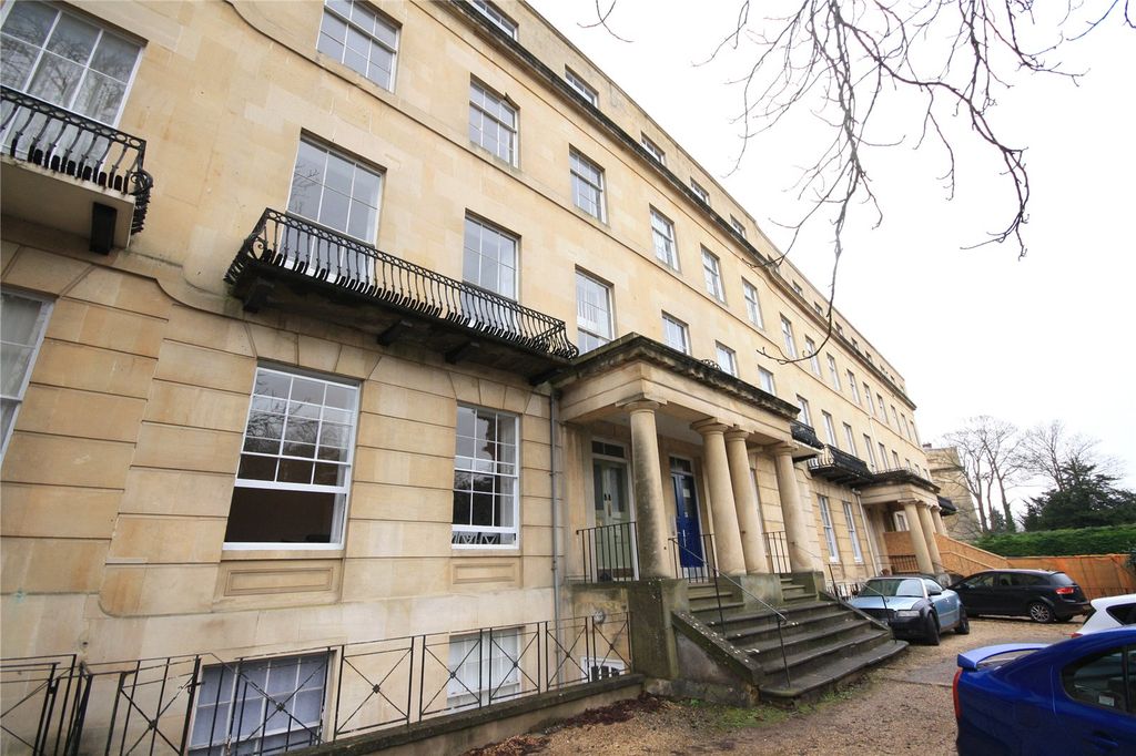 Property photo 2 of 9 Picture No. 27