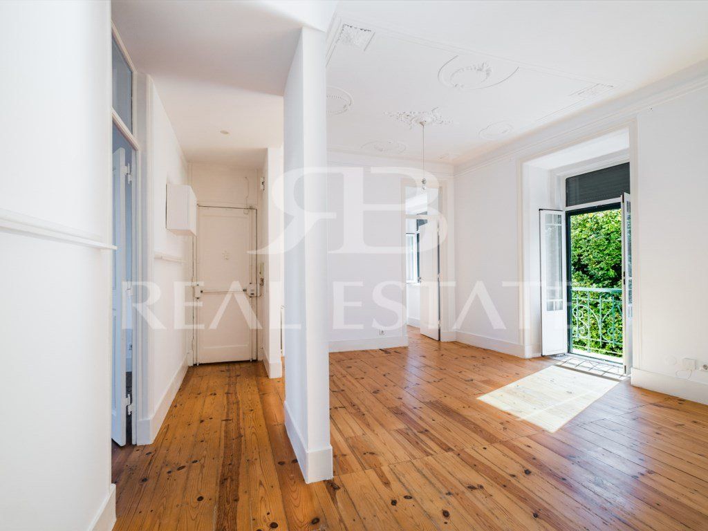 Property photo 2 of 26