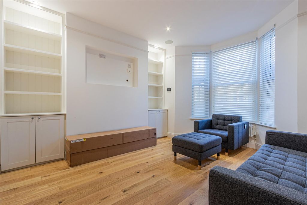 Property photo 3 of 12 Romilly Road 93 C-8.Jpg