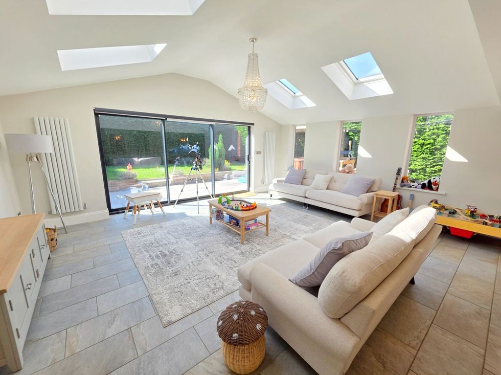 Property photo 3 of 30