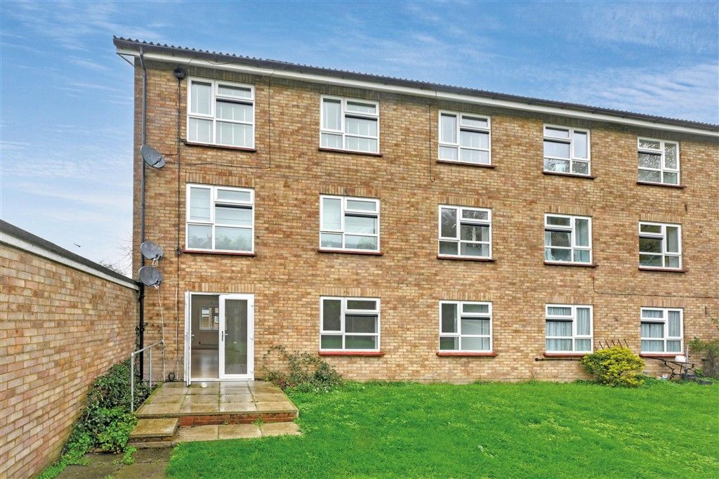 Property photo 1 of 8