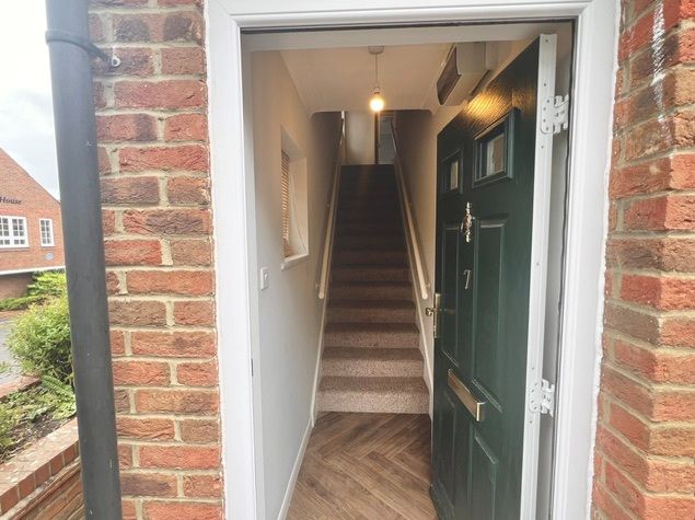 Property photo 3 of 14 Entrance