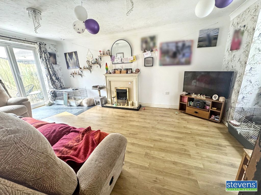 Property photo 3 of 12 Img_0759_Blurred