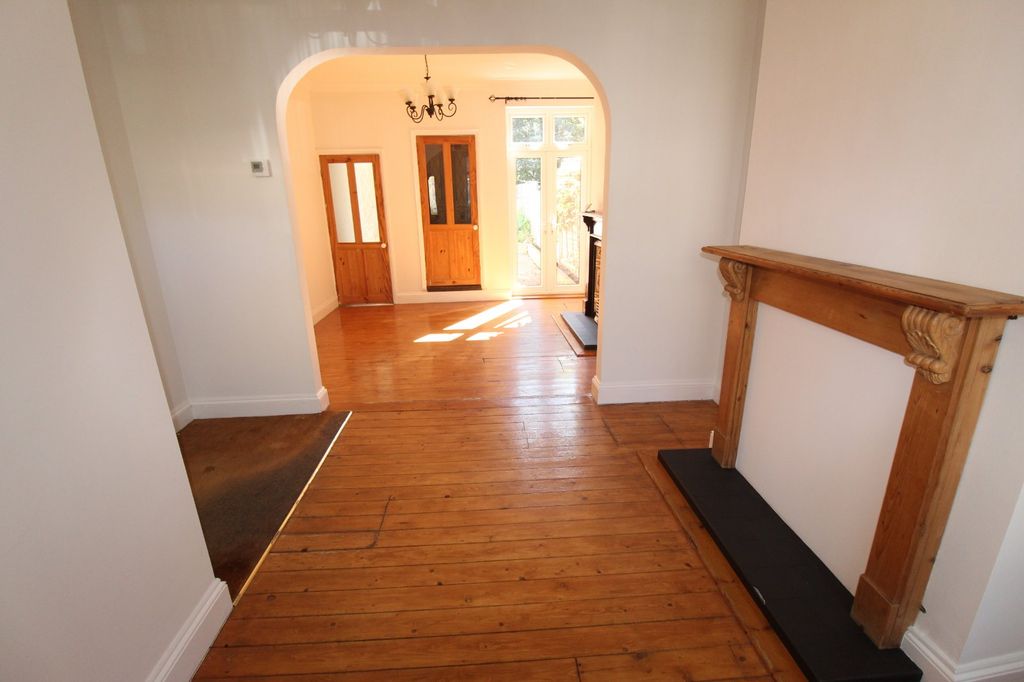 Property photo 3 of 9 Picture No. 04