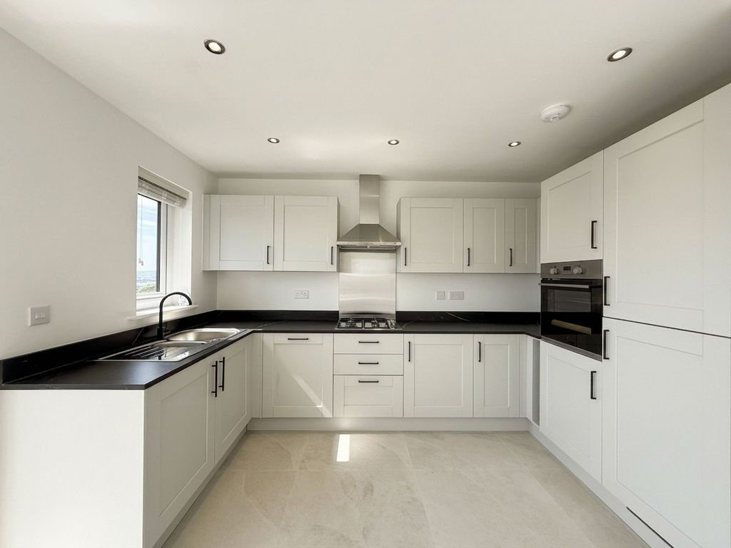 Property photo 1 of 14 Kitchen