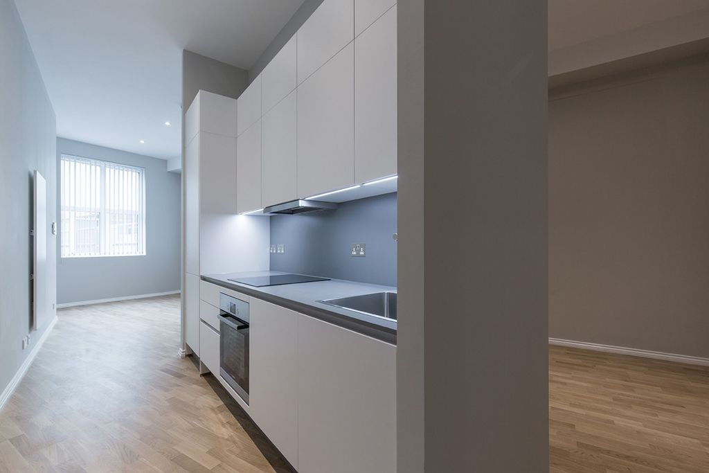 Property photo 3 of 16 Kitchen