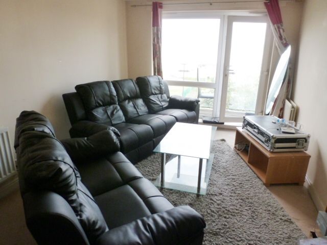 Property photo 3 of 5 Living Room