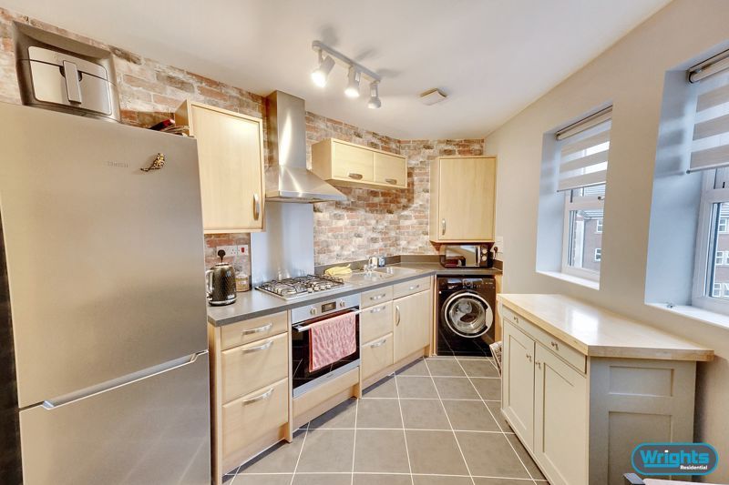 Property photo 3 of 11 Photo 10