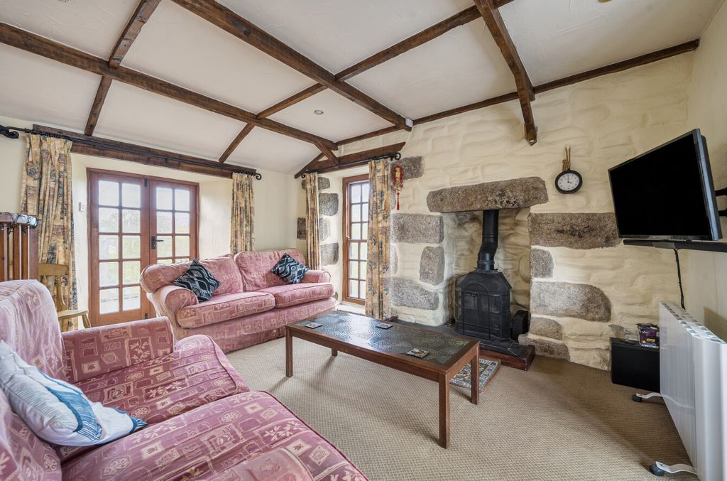 Property photo 2 of 19 1355011-11-68c466...