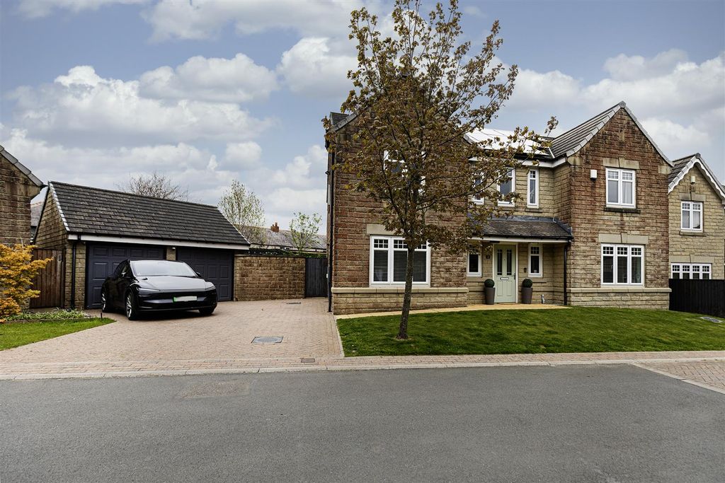 Property photo 1 of 39