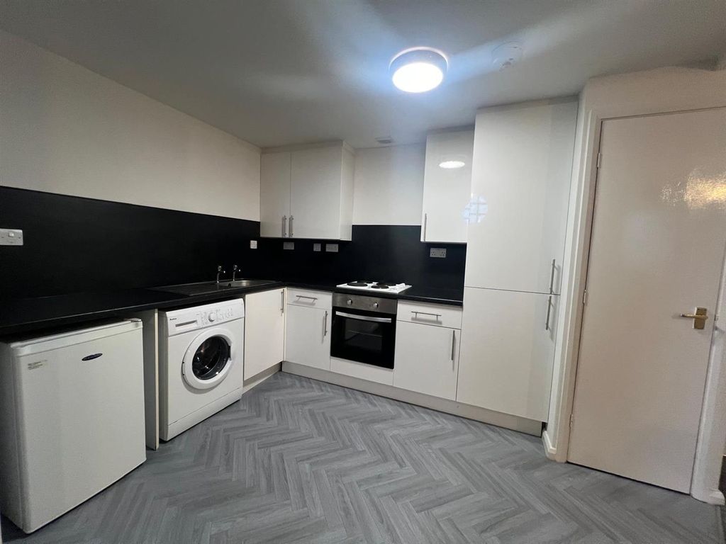 Property photo 2 of 5 Kitchen..Jpg