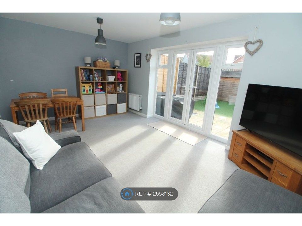 Property photo 2 of 17 Living Room