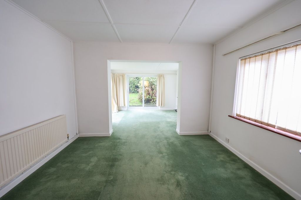 Property photo 3 of 27