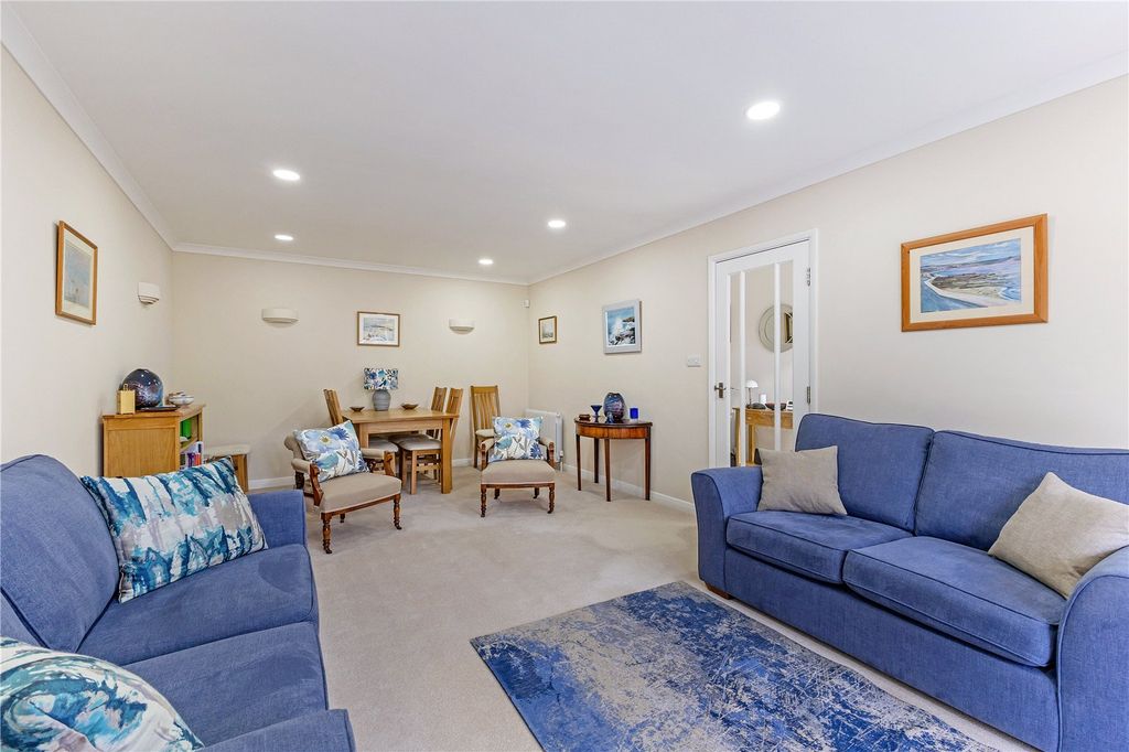 Property photo 2 of 18 Living/Dining Room