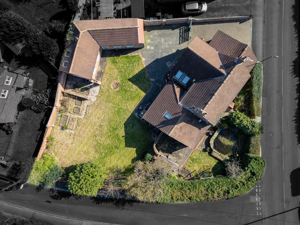 Property photo 2 of 19 Exterior